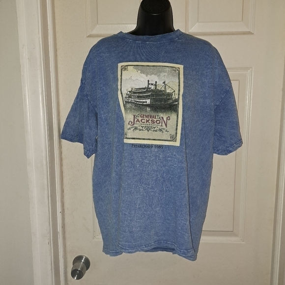 AU Graphic T-shirt  size XL 5/$25 - Picture 1 of 4